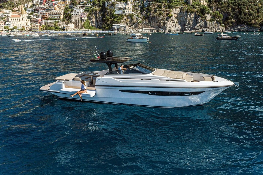 yacht charter Ibiza inclusions